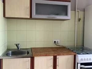 Продаж 1 кім Русановка вул Ентузіастів 9