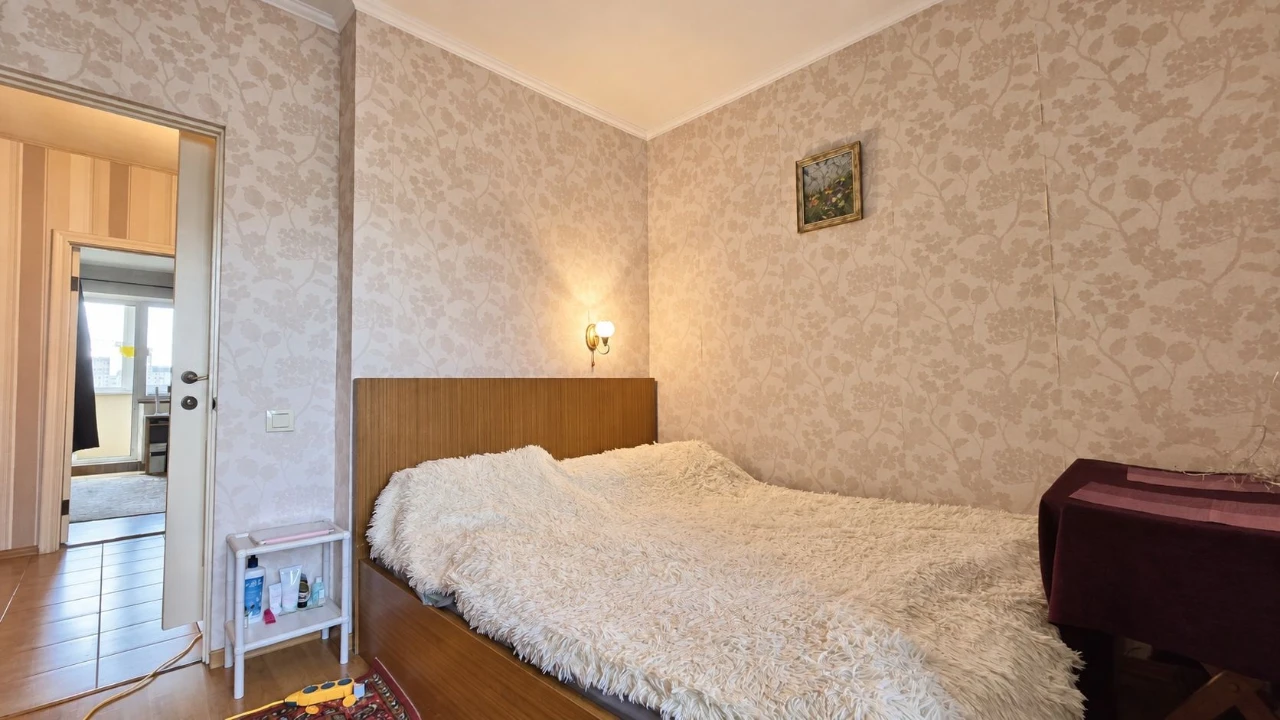 Продаж 3-кімнатна на Позняках | 6 поверх | 2 балкони | меблі