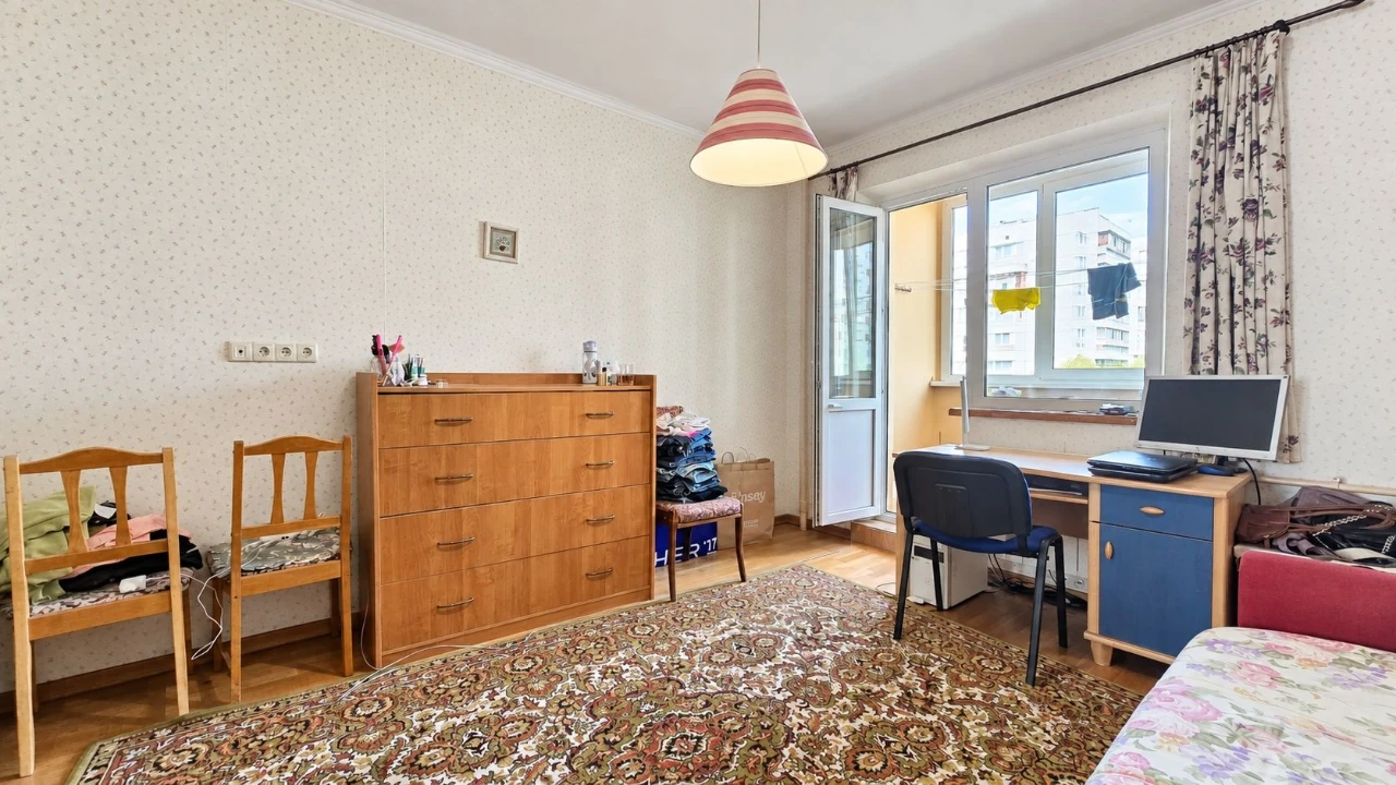 Продаж 3-кімнатна на Позняках | 6 поверх | 2 балкони | меблі