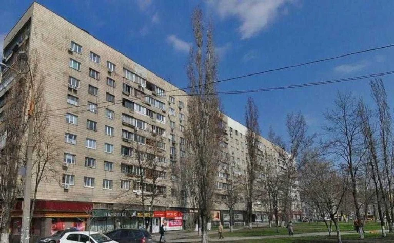 2кім. Велика Васильківська,136  біля метро, цікавий ремонт п