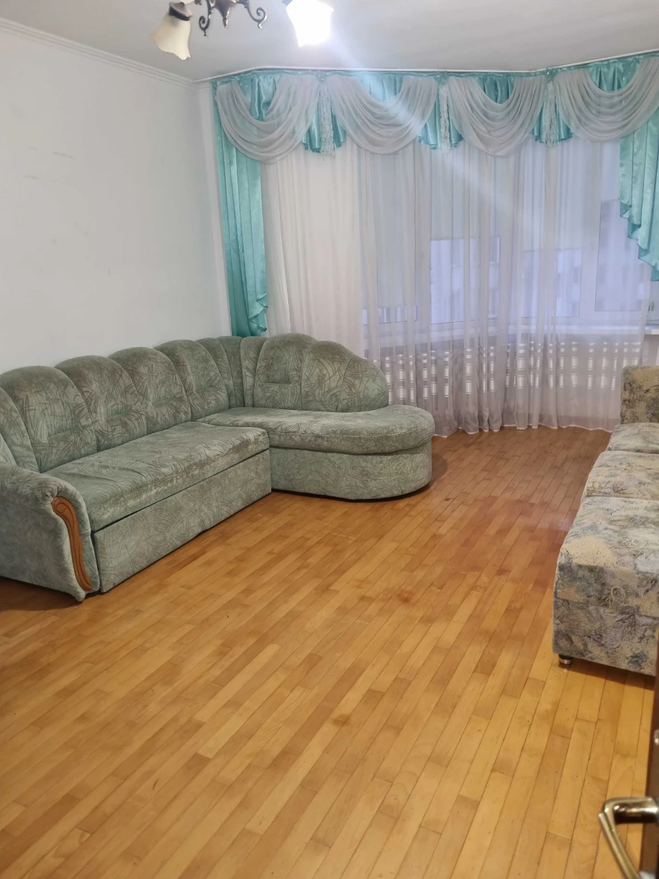 3 кім. Без %. 97 м. метро Академмістечко 7 хв пішки, Прилужн
