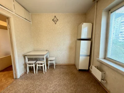 Продам 1 кімнатну кв-ру, М. Закревського 31-в, Деснянський р