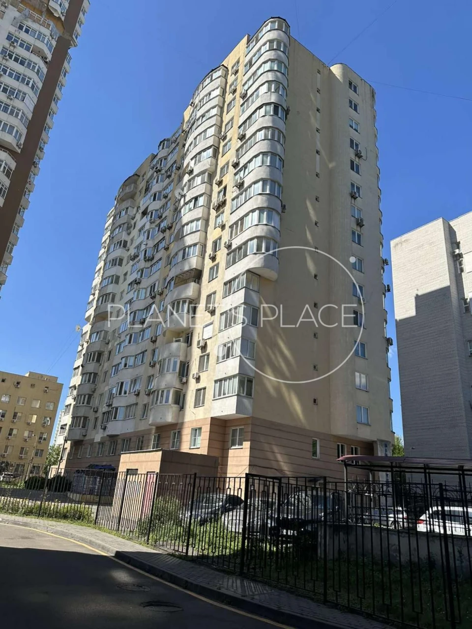 Продаж   3 кімнатної квартири вул. Освіти 14-А