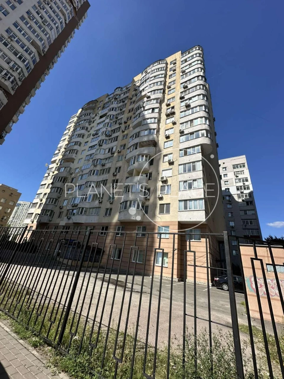 Продаж   3 кімнатної квартири вул. Освіти 14-А