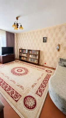 Продається трикімнатна квартира в Оболонському районі