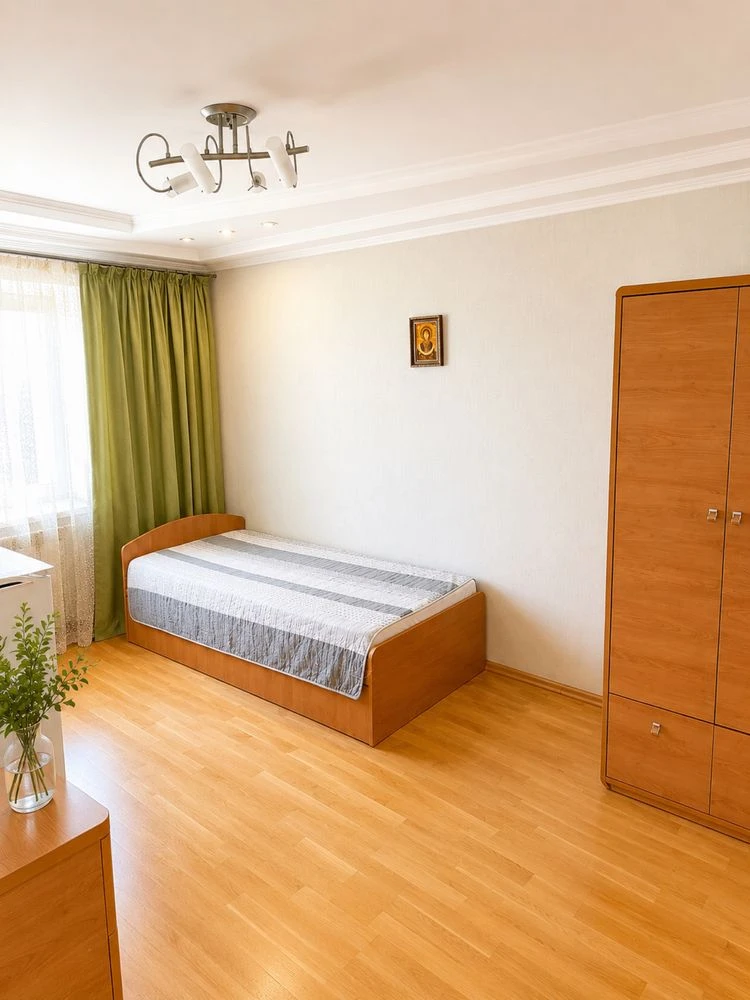 Продам кваритиру 3 кімнати. 72 кв. Лісовий масив