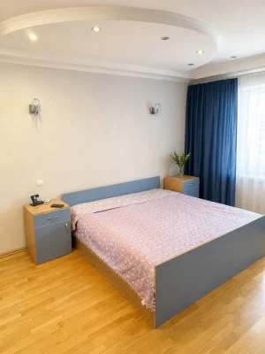 Продам кваритиру 3 кімнати. 72 кв. Лісовий масив