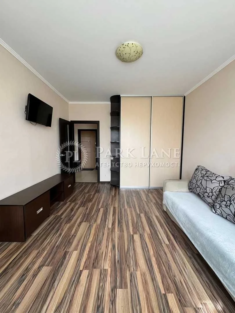 Продаж 1 кімнатної квартири, Богатирська, 6а
