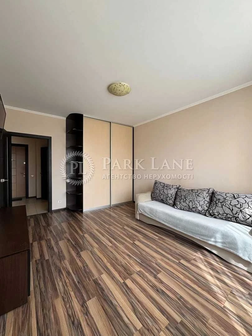 Продаж 1 кімнатної квартири, Богатирська, 6а