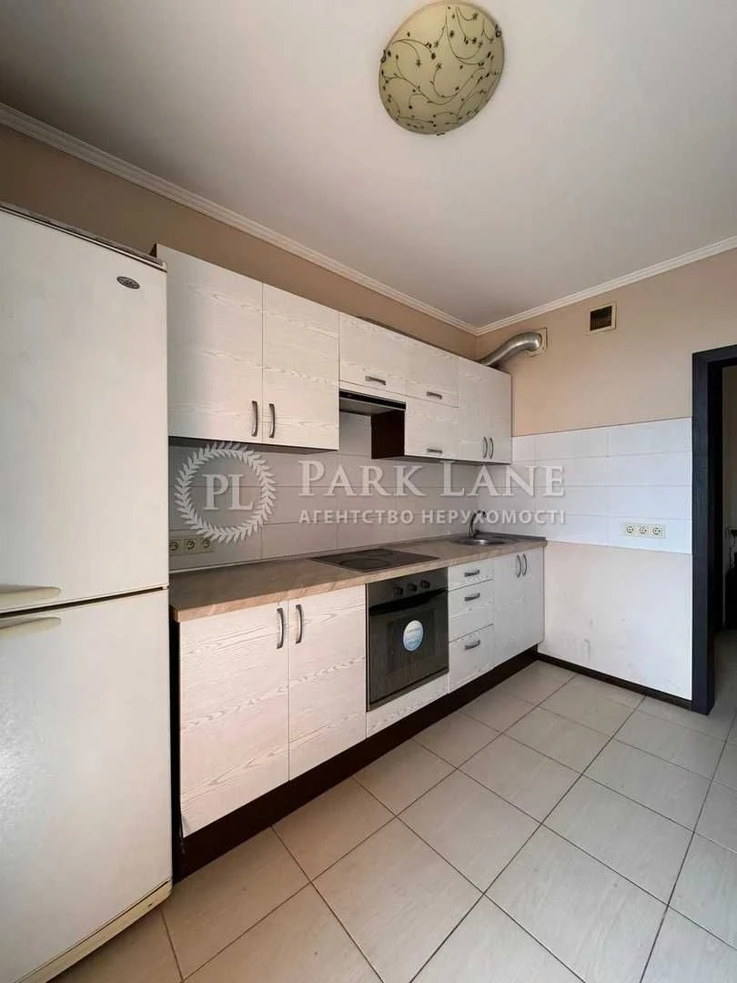 Продаж 1 кімнатної квартири, Богатирська, 6а
