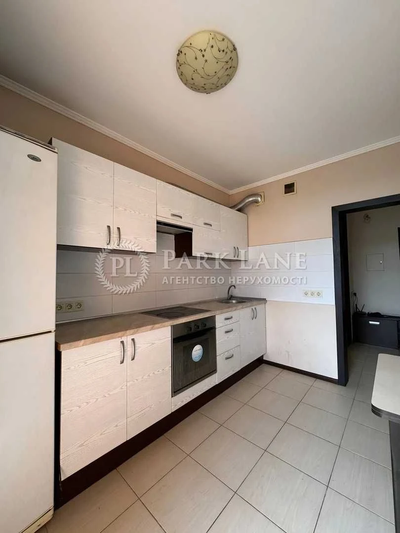 Продаж 1 кімнатної квартири, Богатирська, 6а