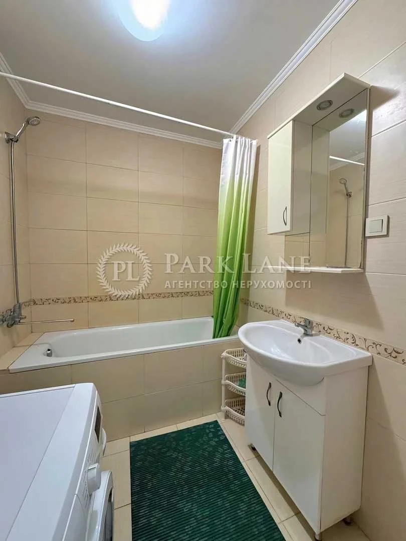 Продаж 1 кімнатної квартири, Богатирська, 6а