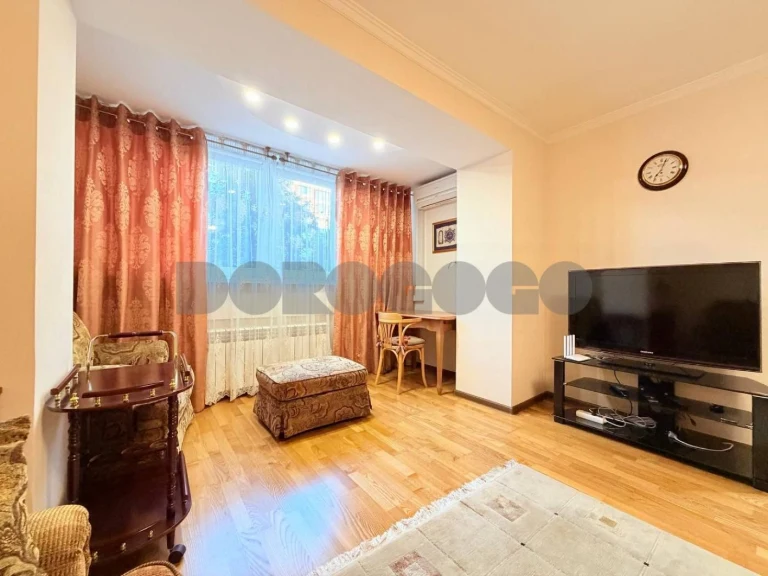 Антоновича 154, 60м2, ремонт, центр, продаж 2к