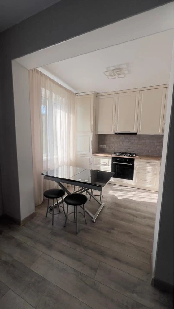 Продаж 3х  кв., вул. Авіаконструкторська 13/2
