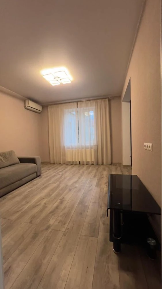 Продаж 3х  кв., вул. Авіаконструкторська 13/2