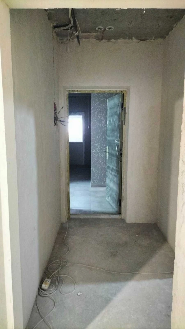 Продам квартиру студію  32 м2  з чорновим ремонтом ЖК Райдуж