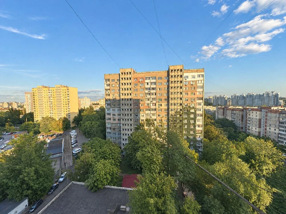 Продаж 2к квартири Ужвій 4г /Ужвий 4г Виноградар