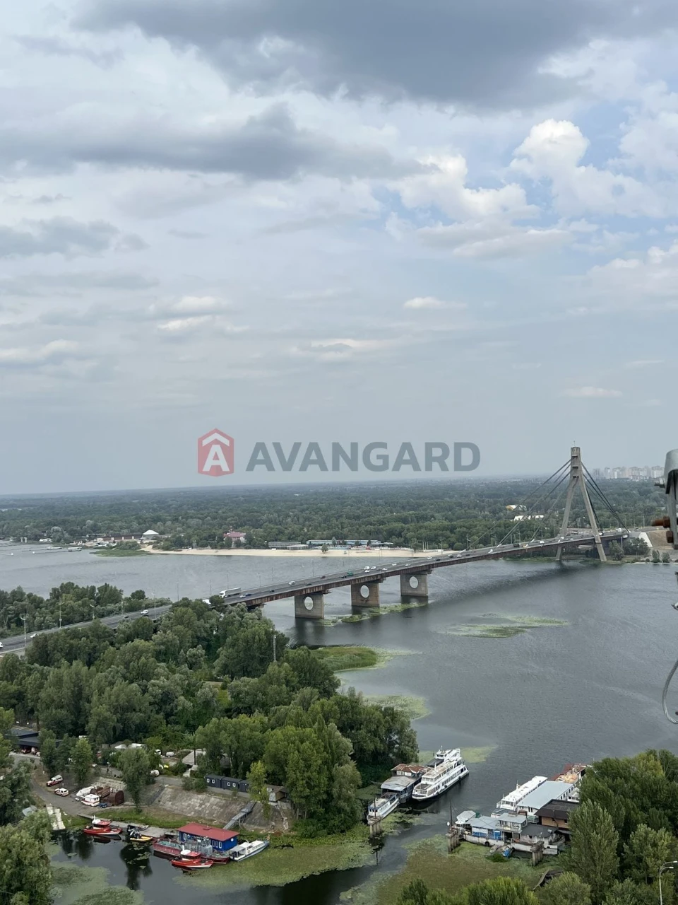 2 кімнатна квартира на березі Дніпра новобудова ЖК BEREG про
