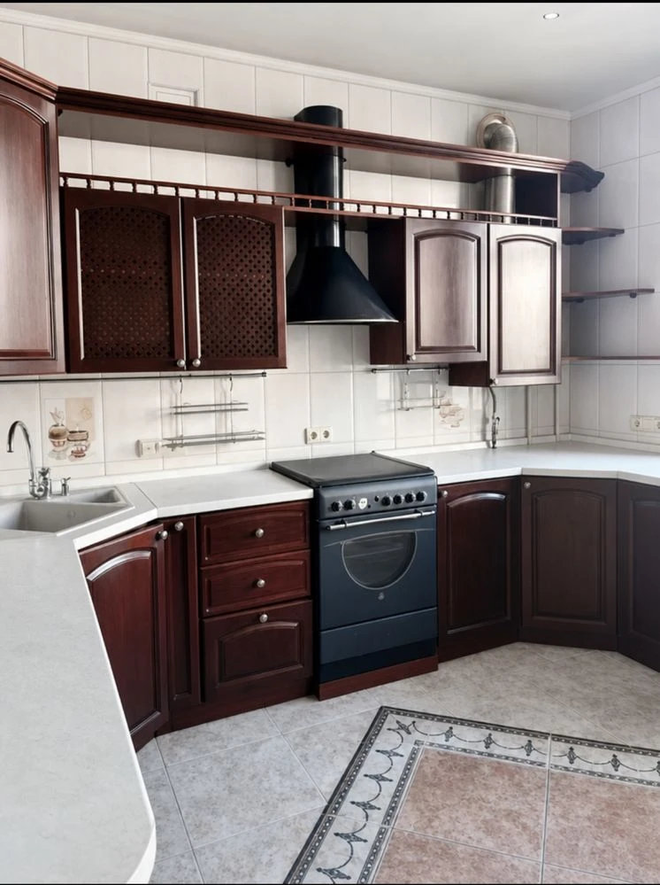 Продаж 2к квартири 60 кв. м на вул. Катерини Білокур 2/8