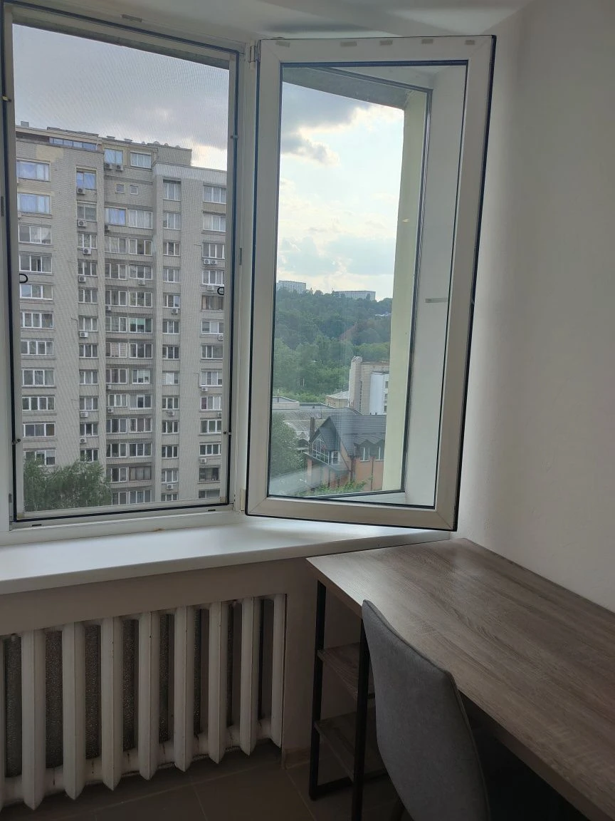 Без % ! Продаж  1 кімнатної квартири в центрі міста .