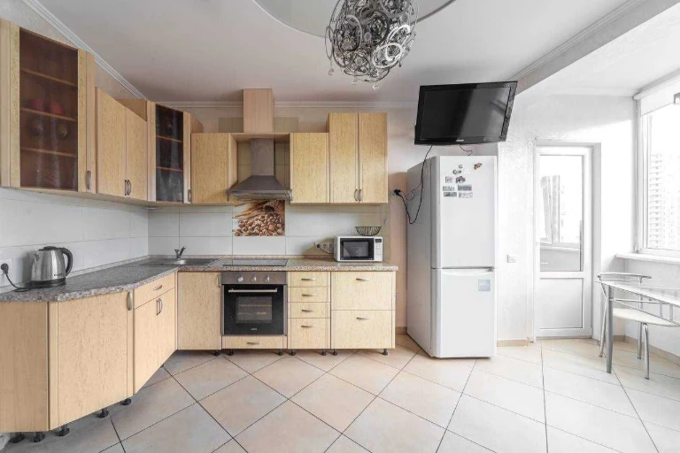 Dniprovska embankment 19-A. 1-room apartment for sale