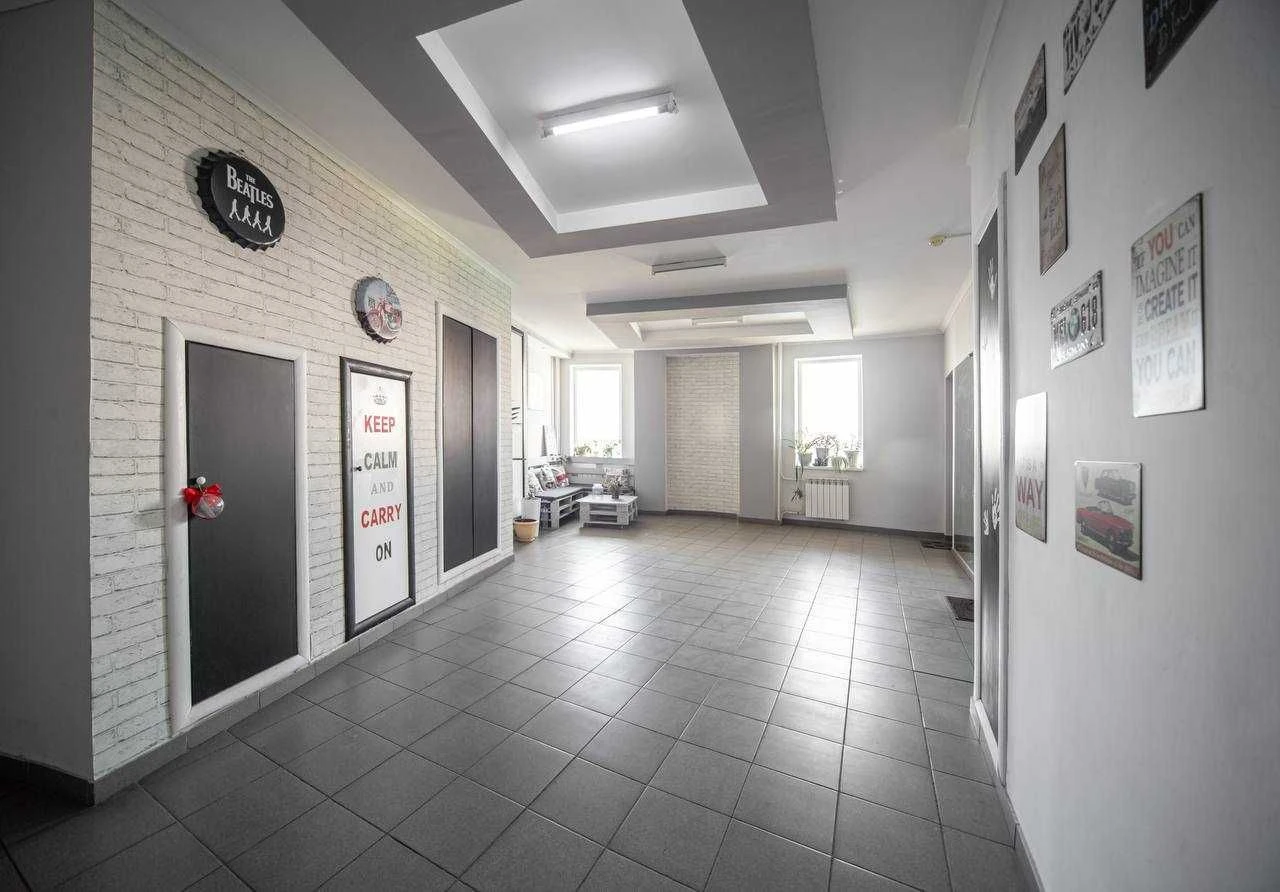 Dniprovska embankment 19-A. 1-room apartment for sale