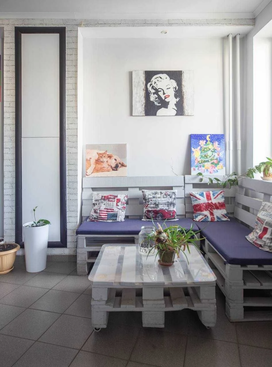 Dniprovska embankment 19-A. 1-room apartment for sale