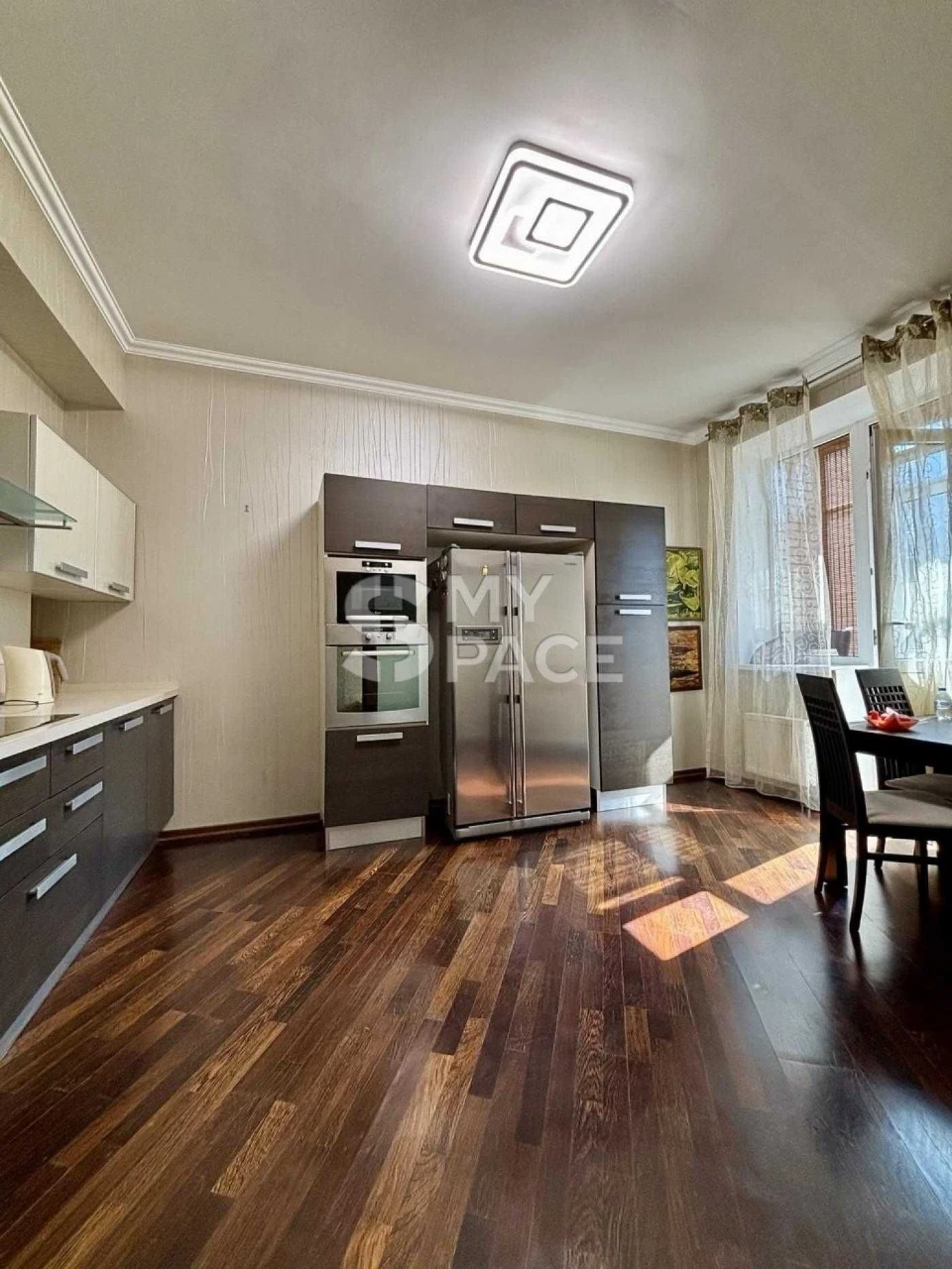 2-room apartment for sale Tyutyunika 16 Pecherskyi district Quiet center