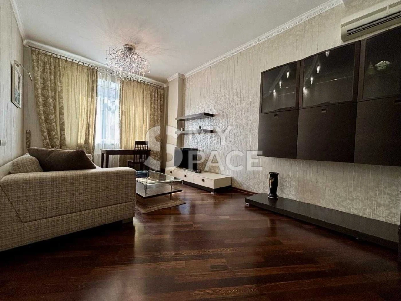 2-room apartment for sale Tyutyunika 16 Pecherskyi district Quiet center