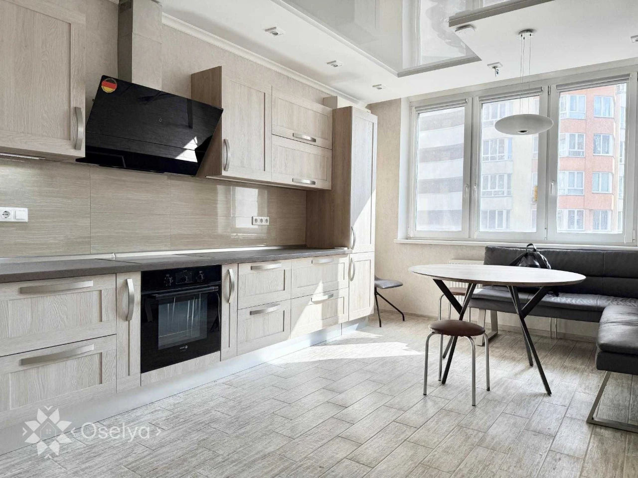 2 bedroom apartment in Kiev Darnytskyi Akhmatova 34 Osokorki