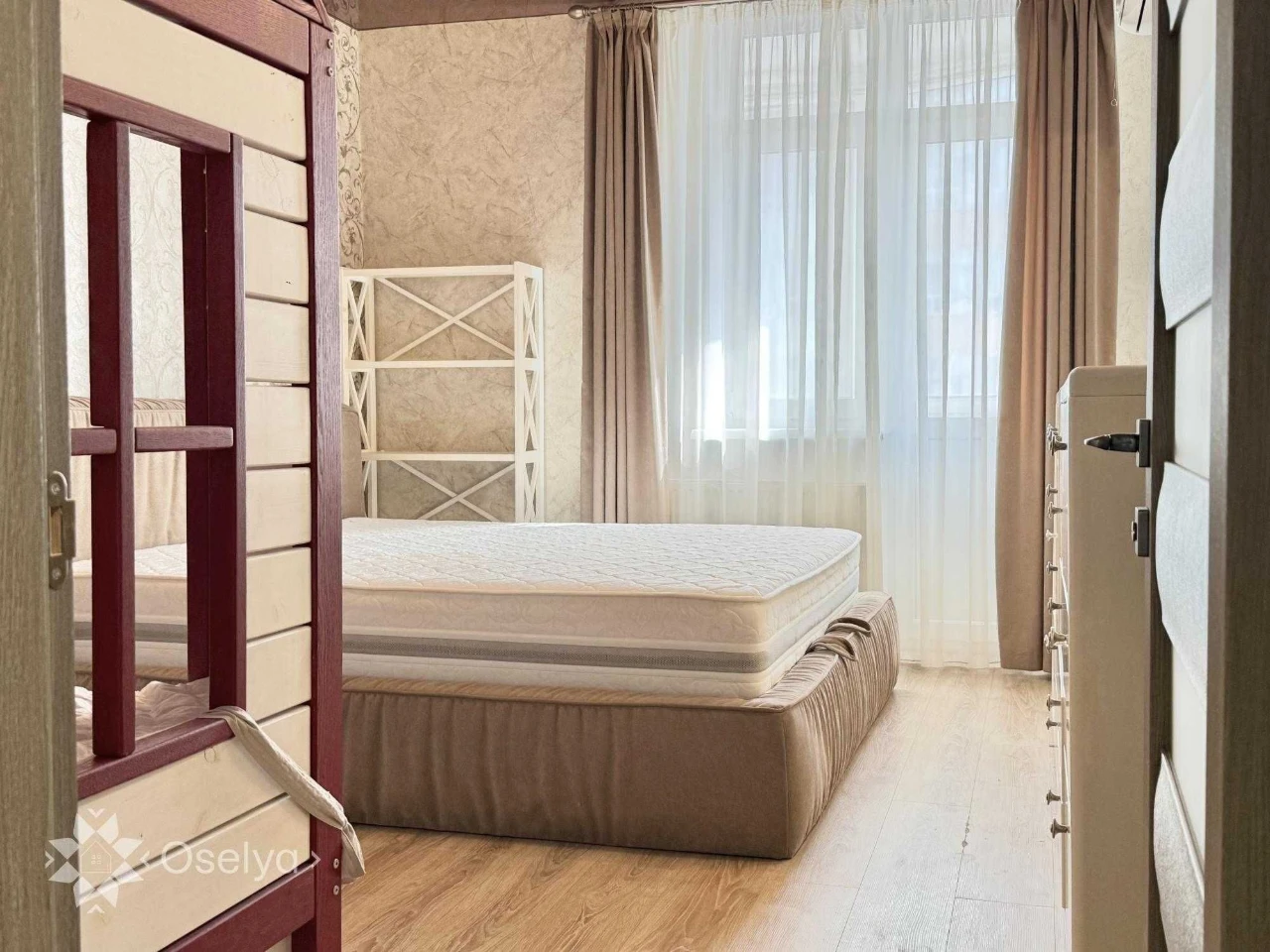 2 bedroom apartment in Kiev Darnytskyi Akhmatova 34 Osokorki