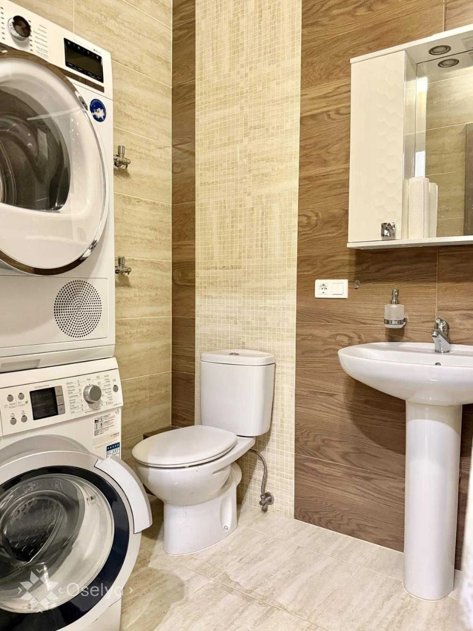 2 bedroom apartment in Kiev Darnytskyi Akhmatova 34 Osokorki