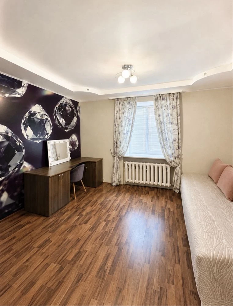 For sale 3-room apartment 98m2 metro Akademmistechko Lake Forest