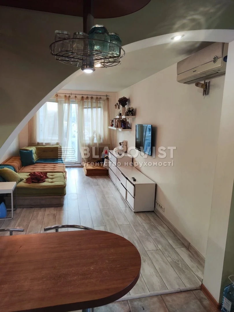 Продаж квартири вул. Щусєва Академіка 40 в Києві / W-7462317