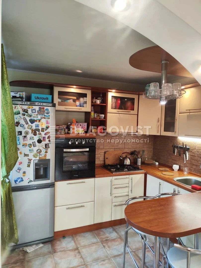 Продаж квартири вул. Щусєва Академіка 40 в Києві / W-7462317