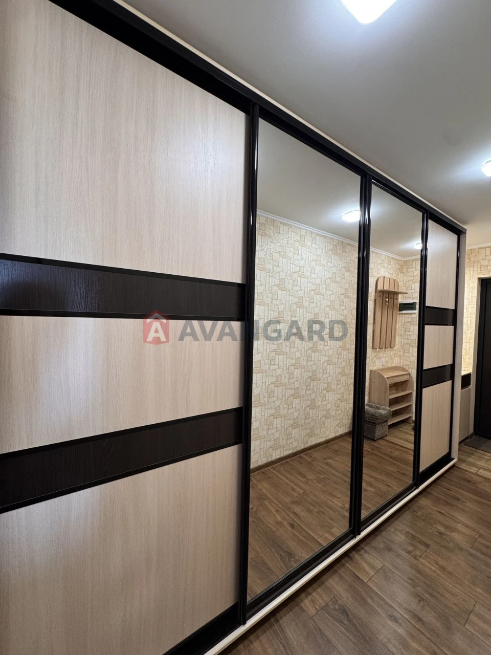 Продам 1к квартиру.Кирпичный дом.Красный Камень Парус 46 000