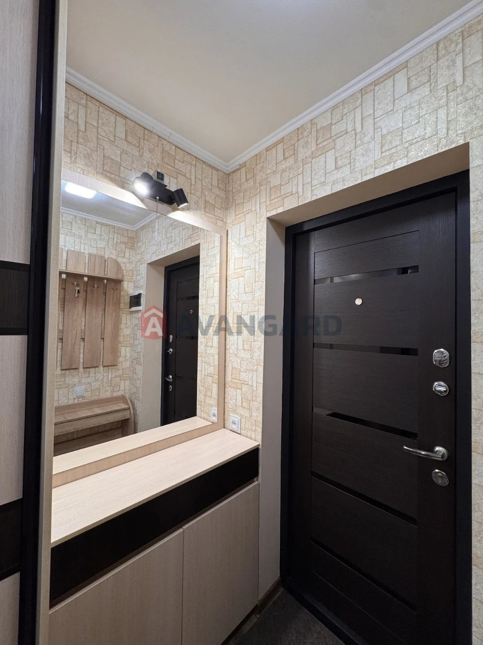 Продам 1к квартиру.Кирпичный дом.Красный Камень Парус 46 000