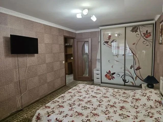 Продажа 3 комн кв Староказацкая, парк Глобы