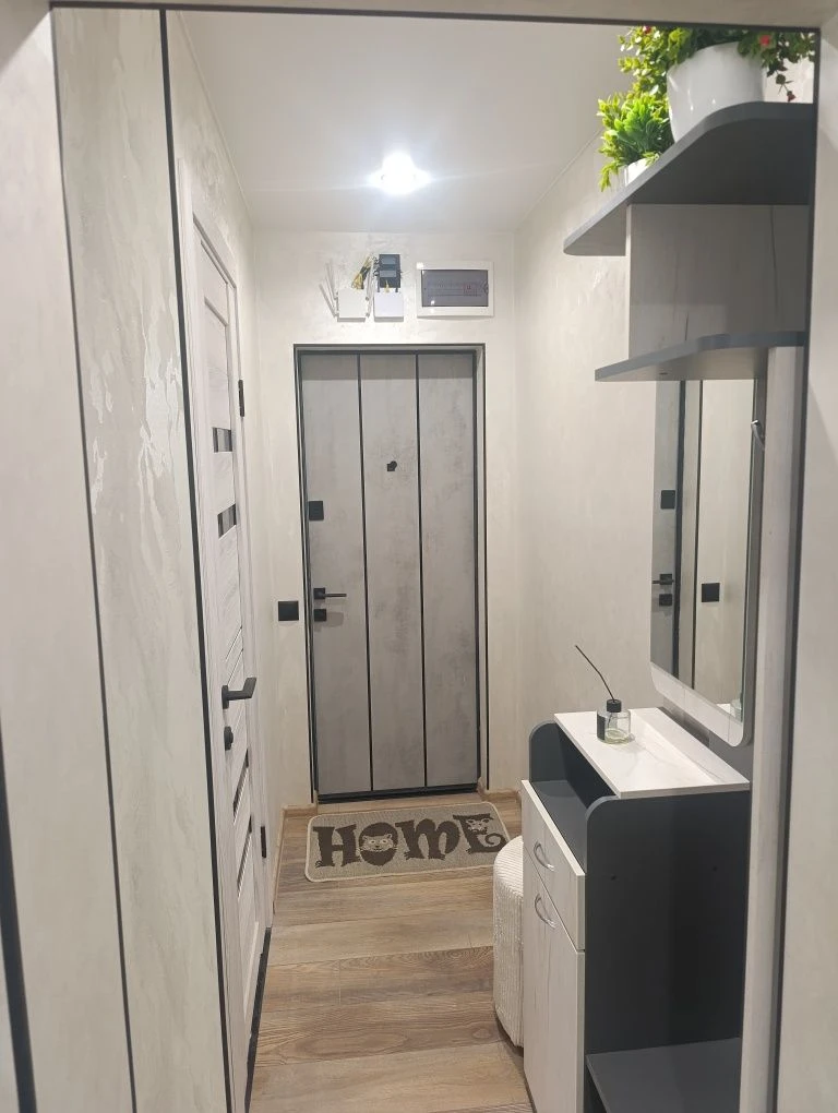Продам 3 комнатную квартиру Косиора возле ДК