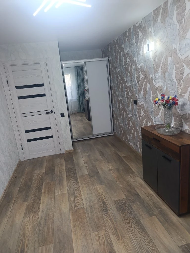 Продам 3 комнатную квартиру Косиора возле ДК