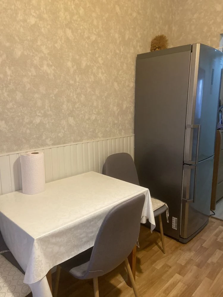 Продажа 3 ком с ремонтом на Тополе 1