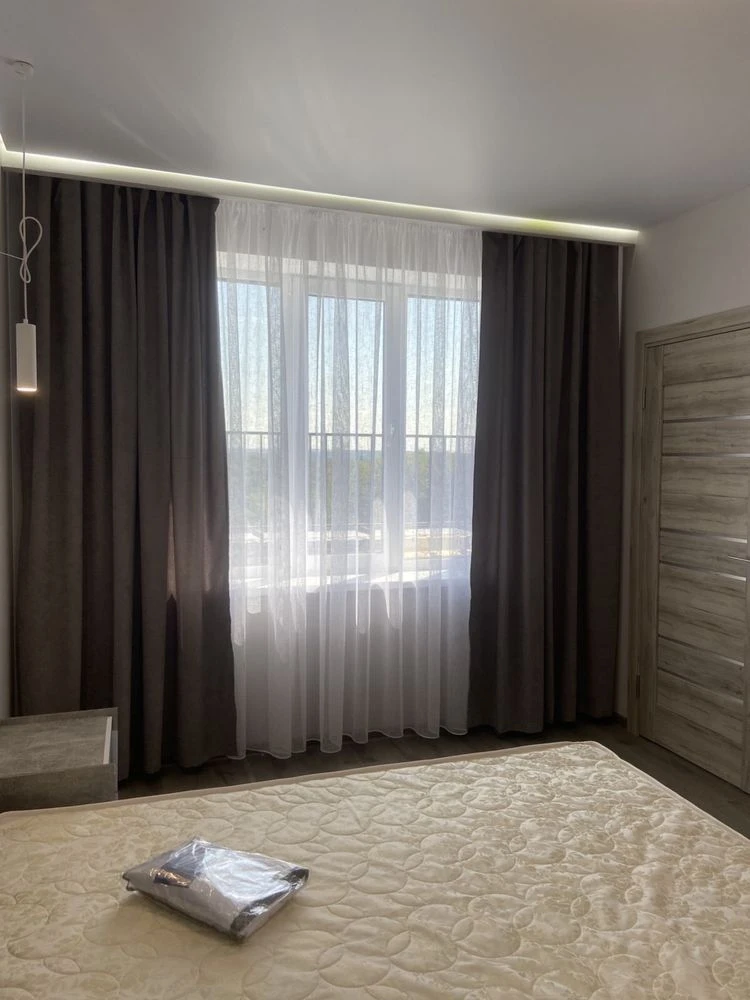 Продажа 3 ком с ремонтом на Тополе 1