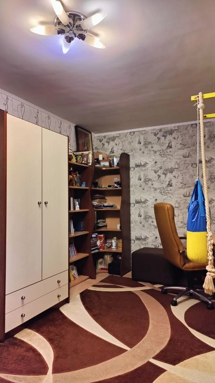Продам 5к квартиру в центрі, Бородинська, Вартових Неба