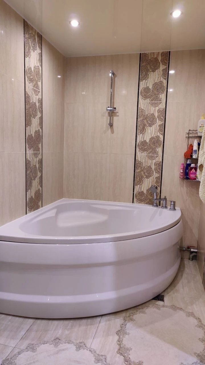 Продам 5к квартиру в центрі, Бородинська, Вартових Неба