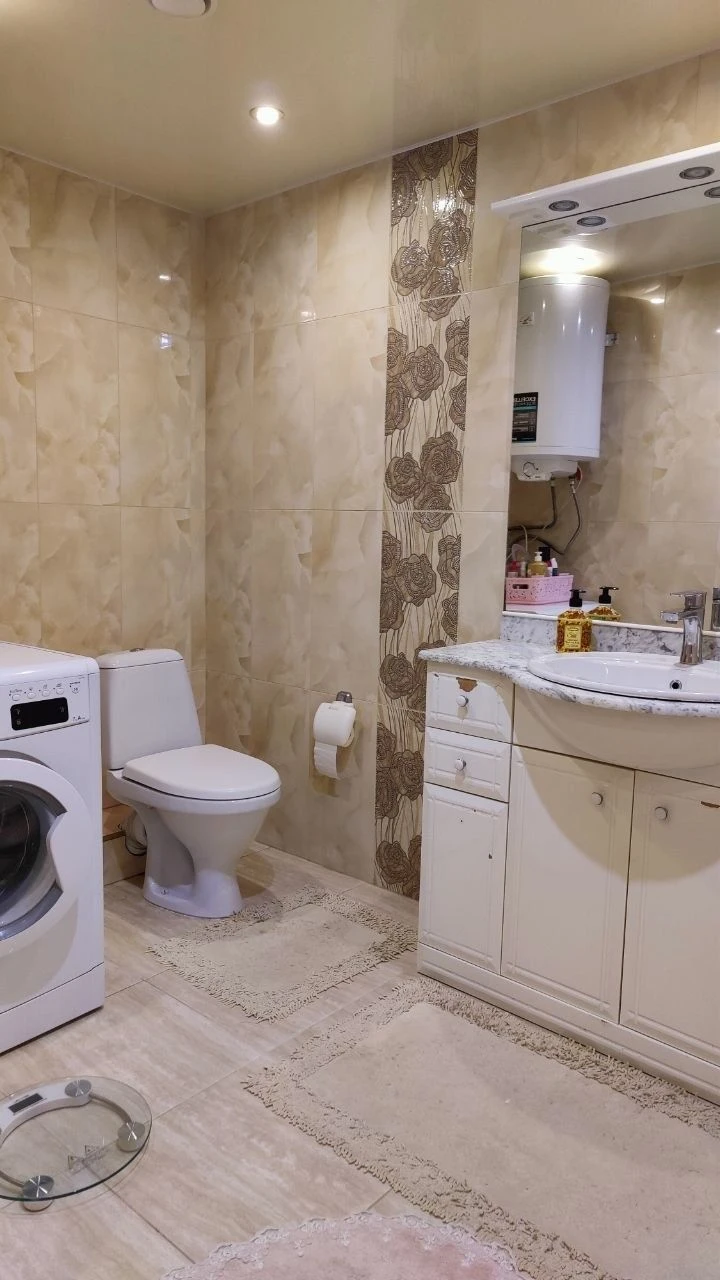 Продам 5к квартиру в центрі, Бородинська, Вартових Неба