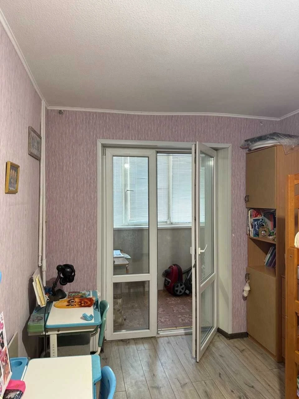 СРОЧНО! Продам 3 к.квартиру Чешка, РЕМОНТ ж/м Приднепровск