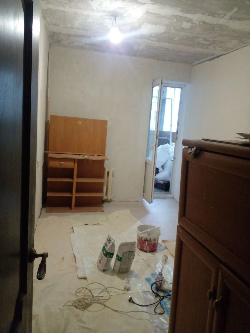 Продам простору 2-к квартиру ж/м Тополь-1 /Джинчарадзе