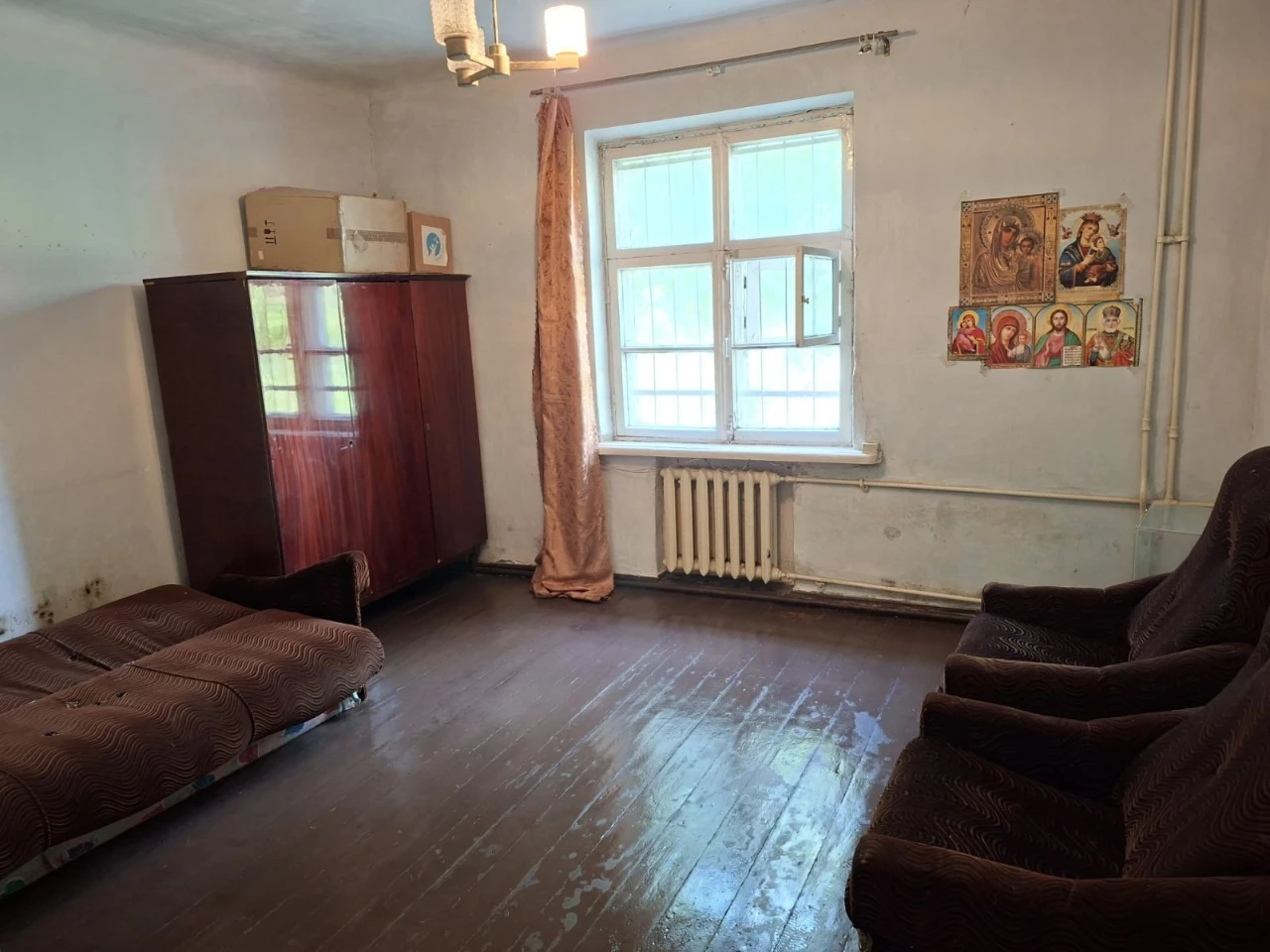 Продам 2комн квартиру  с подвалом  районе пр.Мазепи ул. Орло