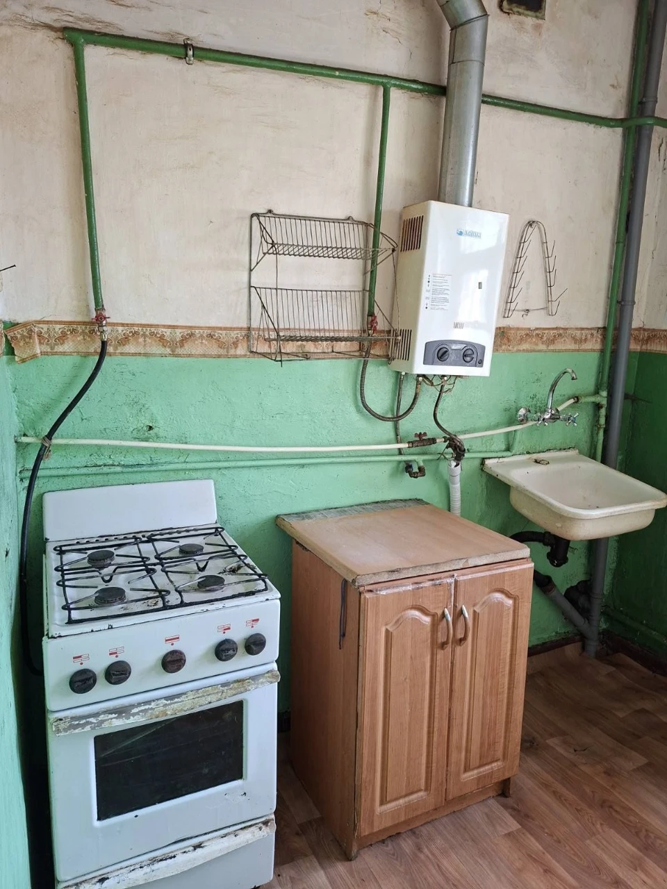 Продам 2комн квартиру  с подвалом  районе пр.Мазепи ул. Орло