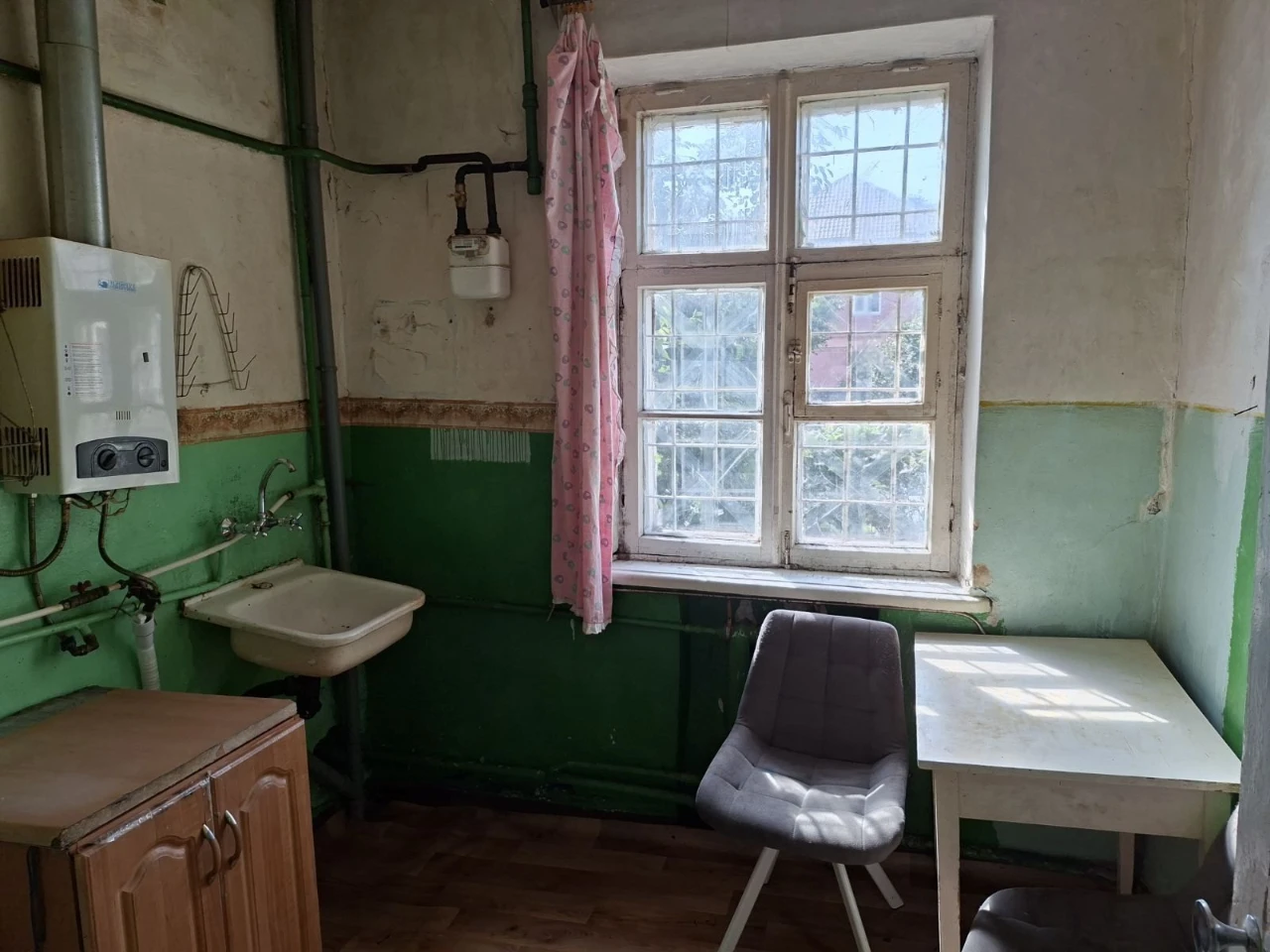 Продам 2комн квартиру  с подвалом  районе пр.Мазепи ул. Орло